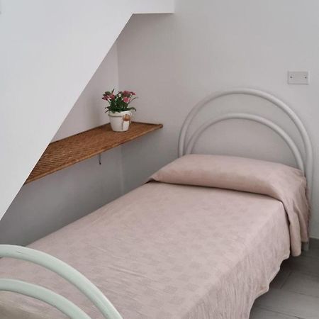 Sun Sea And Relax Villetta A Due Passi Dal Mare Соланас Екстериор снимка